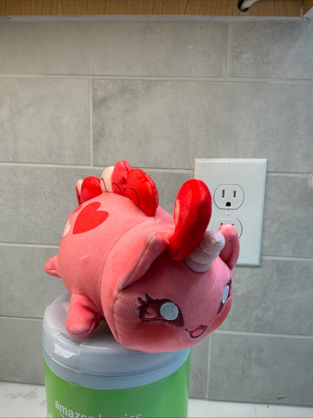 Aphmau MeeMeows Red Unicorn Cat Plush Stuffed Animal Limited Edition Heart Cute